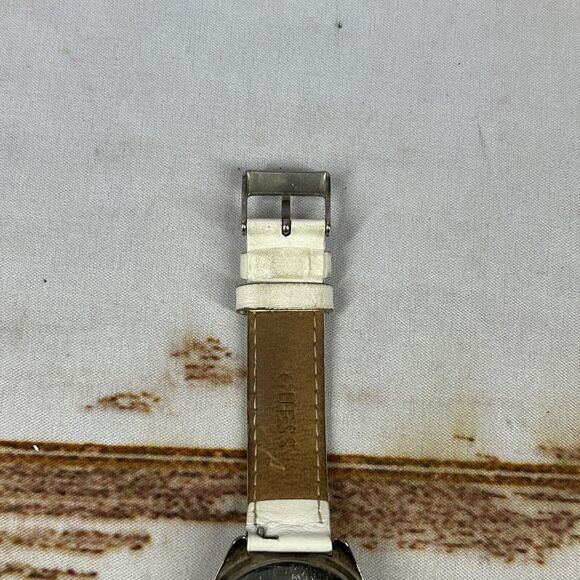 GUESS G75991L Womens Analog Watch Silver Case Floral Dial 44 mm - Picture 8 of 8